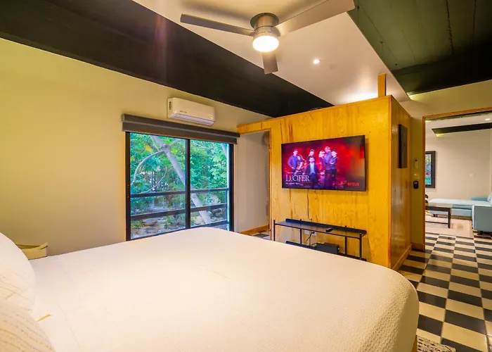 Joint Boutique Hotel